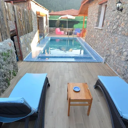 Villa Uras - Kayakoy'de Muhafazakar Jakuzili *