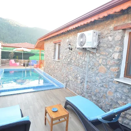 Villa Uras - Kayakoy'de Muhafazakar Jakuzili *