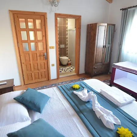 Villa Uras - Kayakoy'de Muhafazakar Jakuzili *