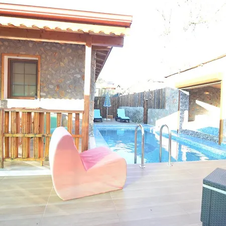 Villa Uras - Kayakoy'de Muhafazakar Jakuzili *